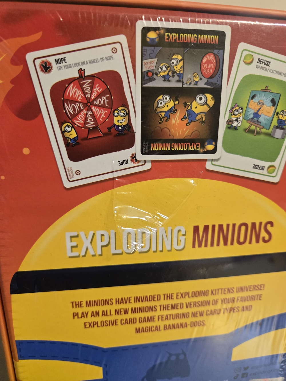 Exploding Kittens Exploding Minions Card Game - Picture 7 of 7